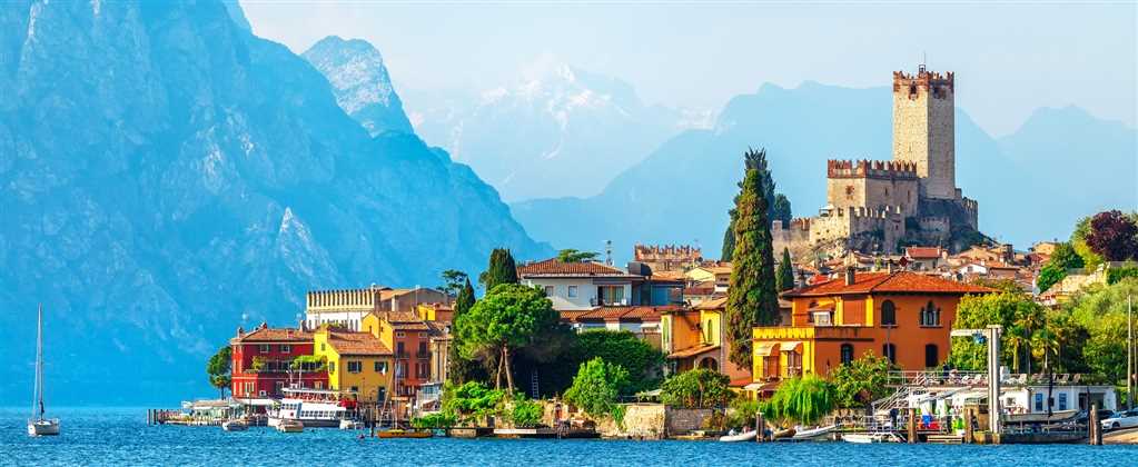 Lago Di Garda & the Dolomites tour image